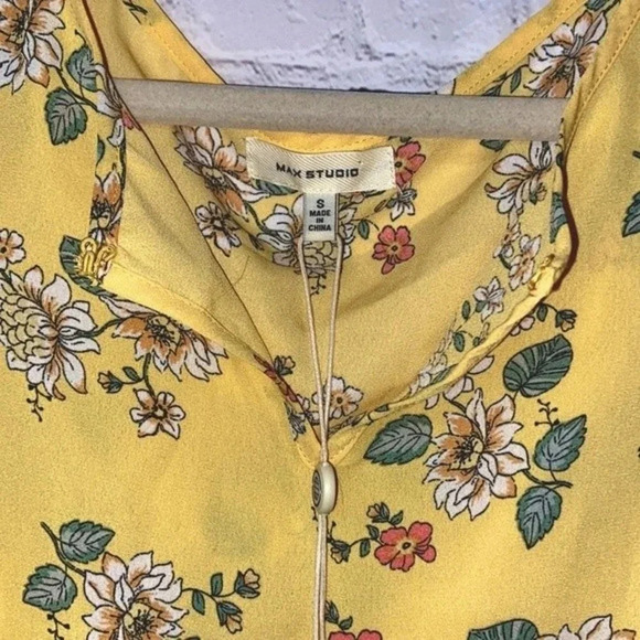 NWT floral print top Max Studio ruffle sleeve bright yellow top spring summer - Picture 4 of 9